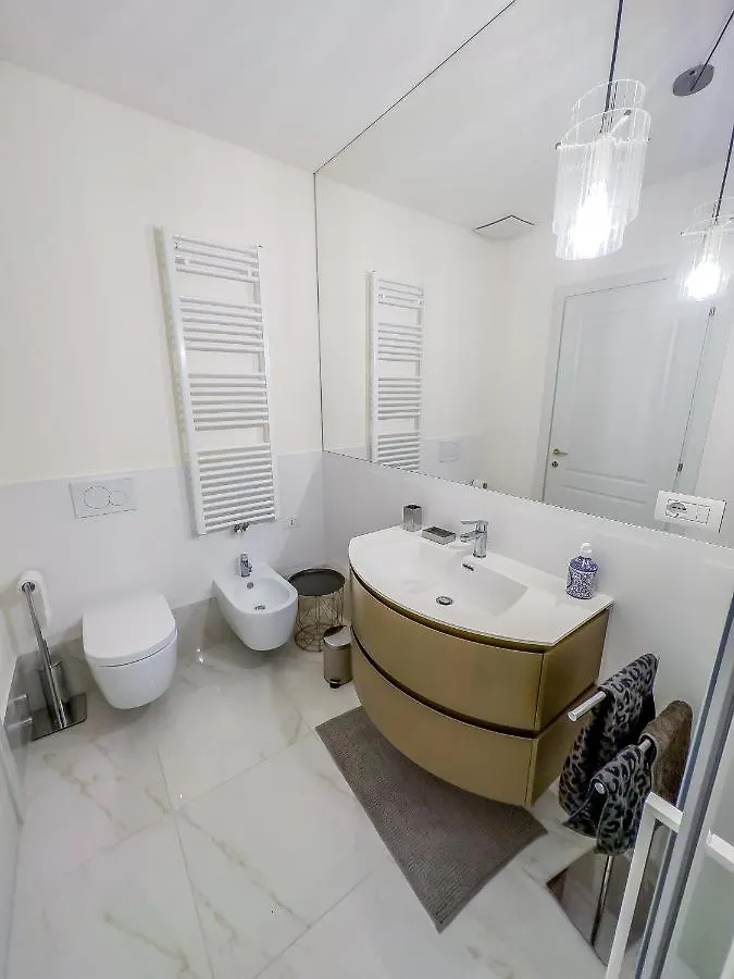 Luxury Sant'Ambrogio Apartment Milano Italia