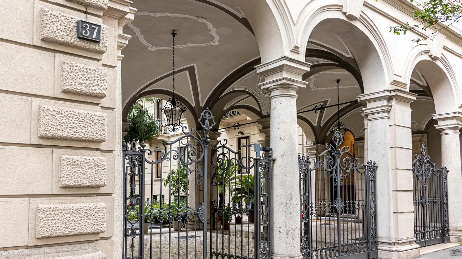 Luxury Sant'Ambrogio Apartment 米兰 0*,